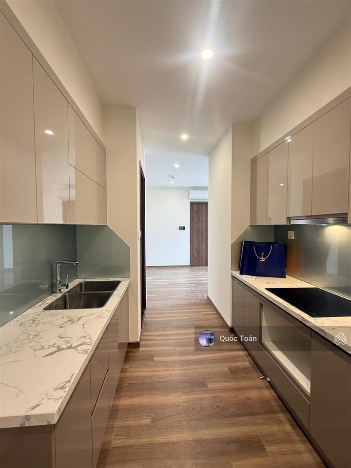 Chủ nhà gửi bán nhanh căn studio 30m the zurich view hồ san hô, sông hồng