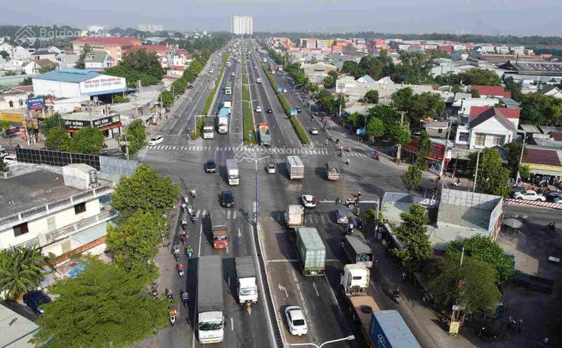 Bán đất kho xưởng 1088m2 ngay ngã tư mặt tiền đường mỹ phước tân vạn dĩ an tp hồ chí minh