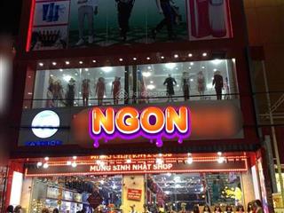 Bán nhà 3 tầng 10 x 30 hợp đồng thuê 60tr/th ngay vincom dĩ an  hồ chí minh