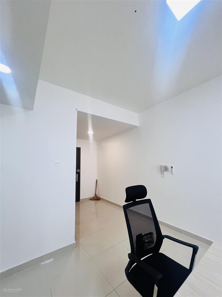 Văn phòng 50m2 sunrise city view, có nội thất văn phòng, phù hợp làm việc 5  20 người