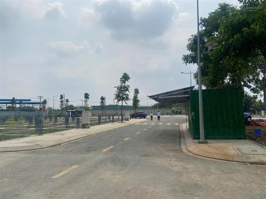 Nên 5x20 khu dân cư t.c.t quận 9 nằm gần lô góc