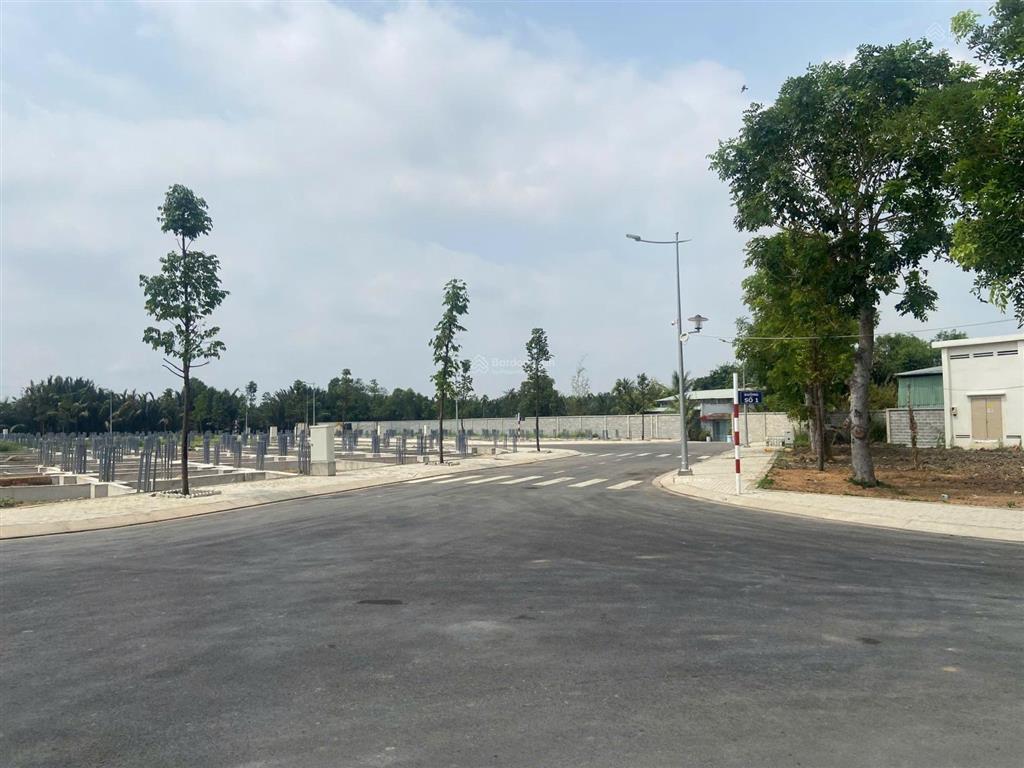 Nên 5x20 khu dân cư t.c.t quận 9 nằm gần lô góc