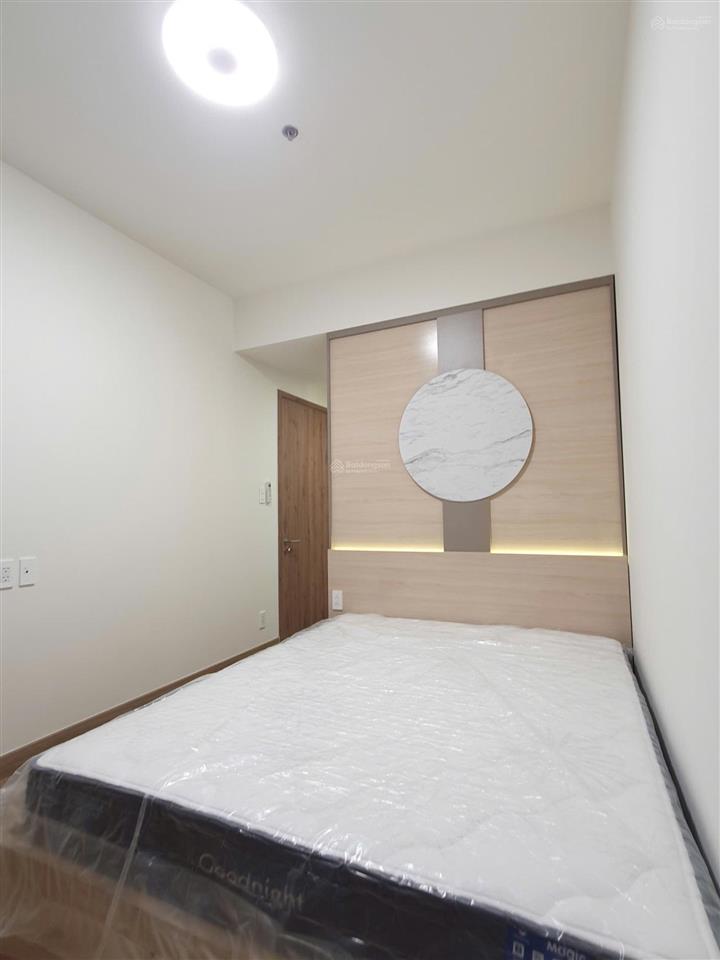 Cho thuê 2pn 2wc tầng cao giá 15 tr/th (bao phí quản lý) full nội thất mới như hình cc the glory