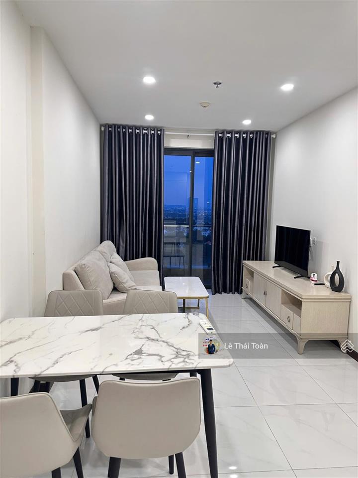 Bán căn 2pn 2wc 78.8m2 full nội thất tầng đẹp view đẹp sổ sẵn. ngân hàng hỗ trợ 70%. lãi suất 5.5%