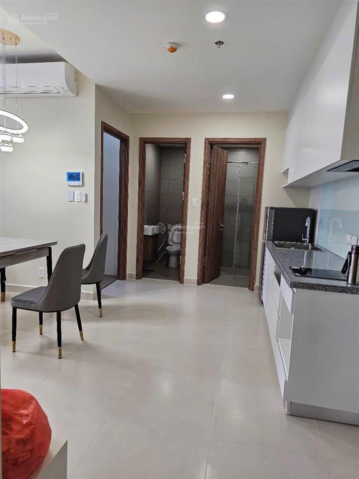 Bán căn 2pn 75m2 view trực diện hồ bơi full nội thất sẵn hđ thuê 15 triệu/tháng cc the glory