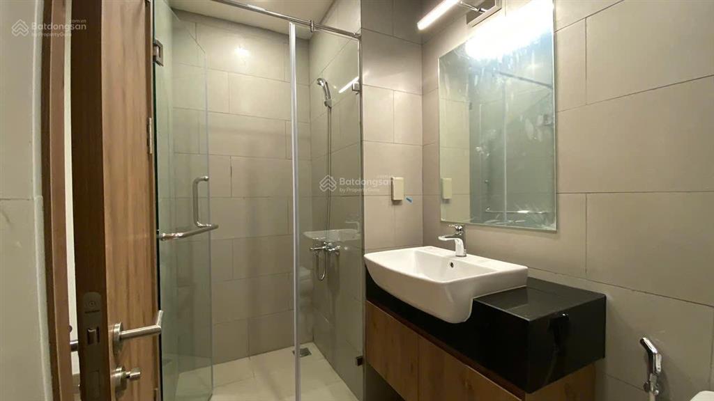 Căn 2pn 2wc 69,5m2 tầng cao view đẹp nhà mới giá 3.5 tỷ rẻ hơn cdt 200 triệu cc the glory