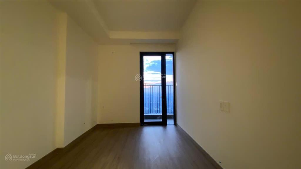 Căn 2pn 2wc 69,5m2 tầng cao view đẹp nhà mới giá 3.5 tỷ rẻ hơn cdt 200 triệu cc the glory