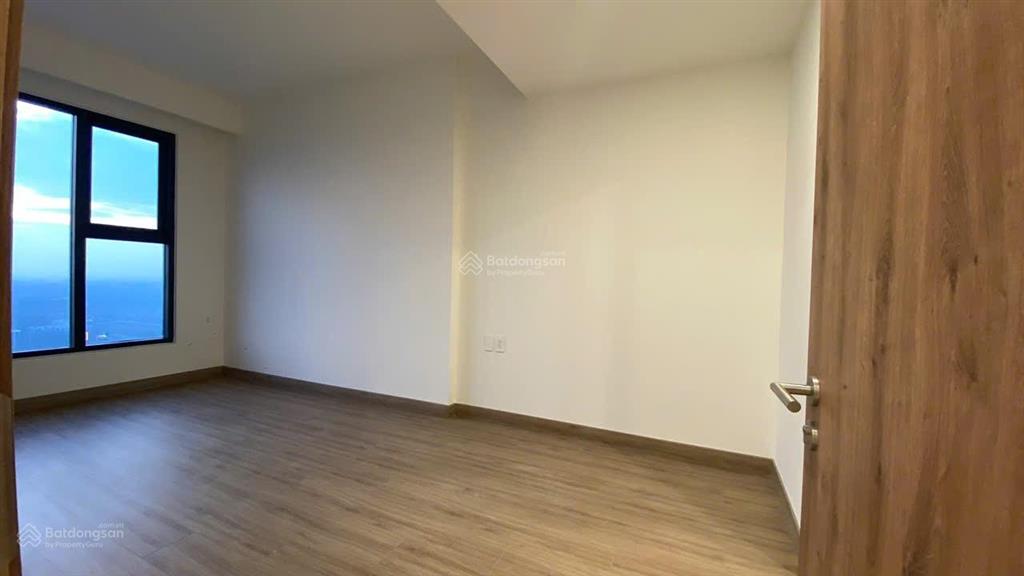 Căn 2pn 2wc 69,5m2 tầng cao view đẹp nhà mới giá 3.5 tỷ rẻ hơn cdt 200 triệu cc the glory