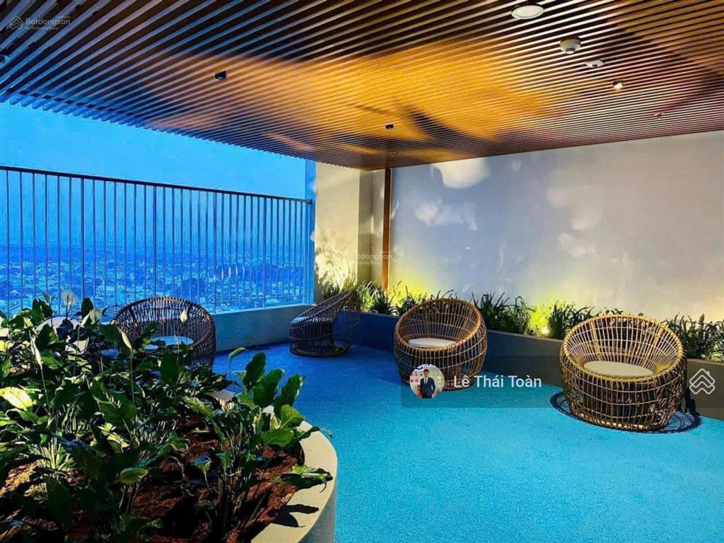 Một căn duy nhất 2pn 70m2 giá 2.550 tỷ tầng cao view đẹp . bank hỗ trợ 70%