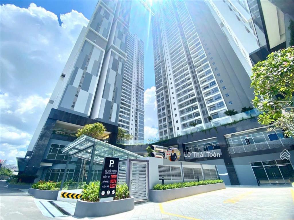 Một căn duy nhất 2pn 70m2 giá 2.550 tỷ tầng cao view đẹp . bank hỗ trợ 70%