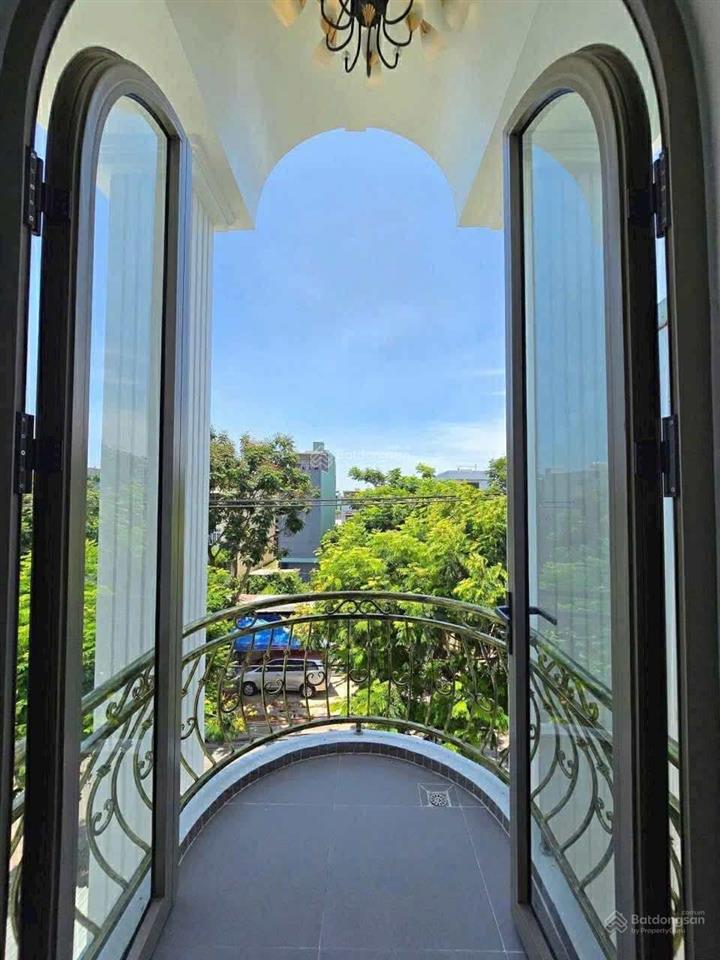 Chính chủ gửi bán nhà 3 tầng mt nguyễn thúy. đường 7.5m, đà nẵng