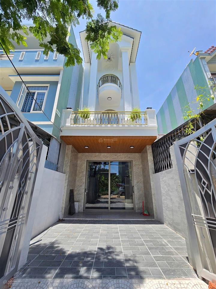 Chính chủ gửi bán nhà 3 tầng mt nguyễn thúy. đường 7.5m, đà nẵng