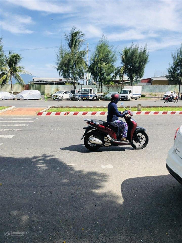 Cần bán cặp đất( tặng nhà) mt nguyễn tất thành(phía sau có kiệt 4m),thanh khê.đà nẵng