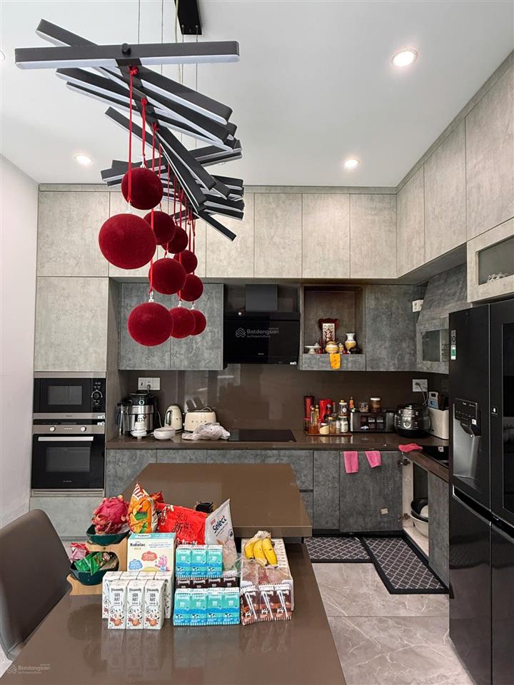 Cần bán nhà 5 tầng mt thích quảng đức.đà nẵng