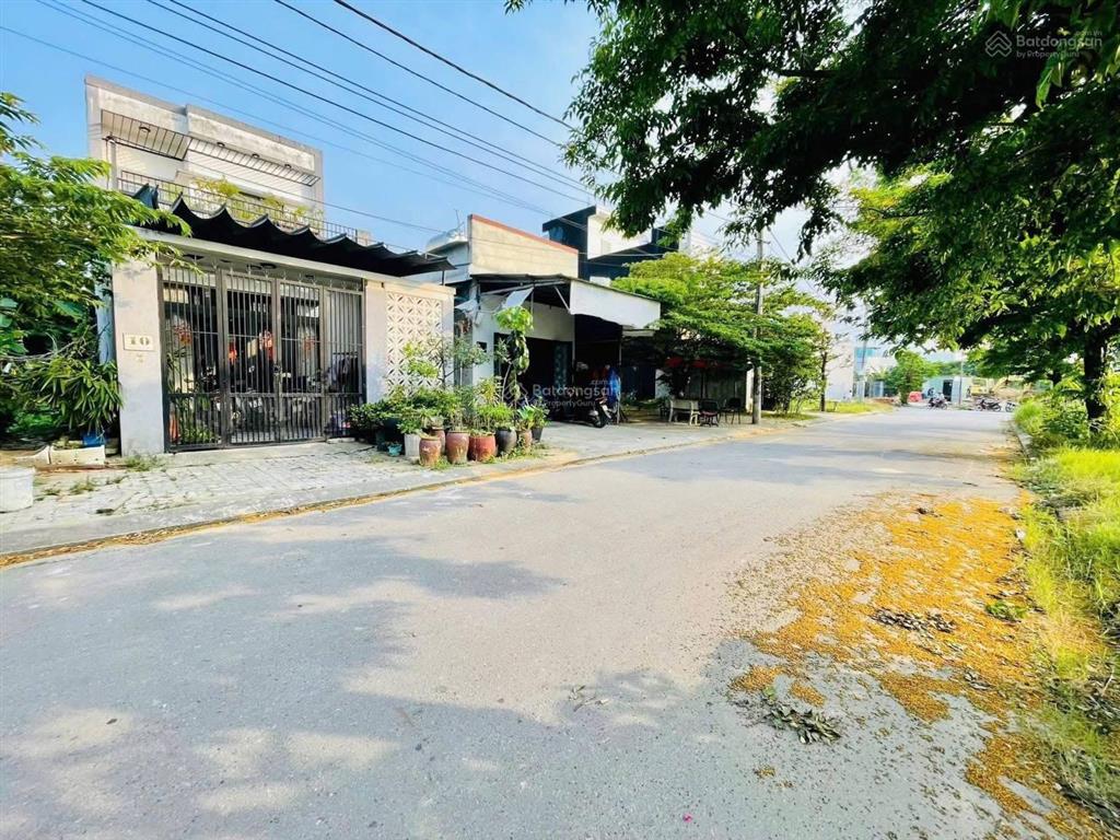 Cần bán lô đất mt( kẹp cống) bàu mạc 20.đà nẵng