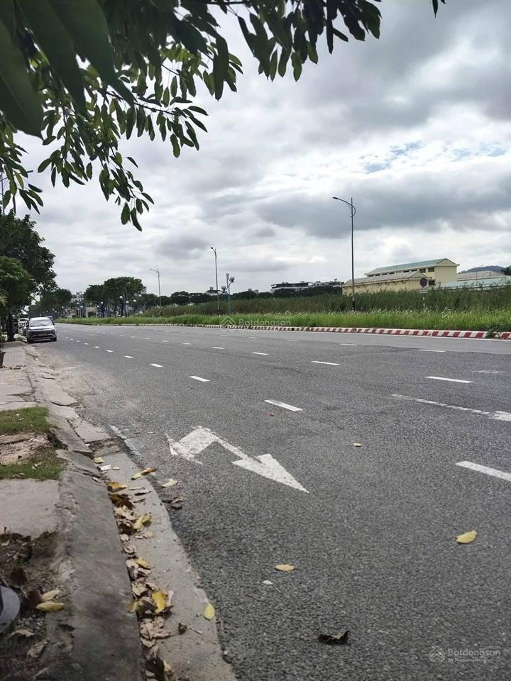 Cần bán lô góc 3 mt hồ tùng mậu và hoàng thị loan và hoà minh 29.đà nẵng