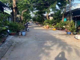 Bán nhà khu dân cư 100m2, hàng hiếm giá siêu hời. cách vingroup 1km ô tô chạy thoải mái