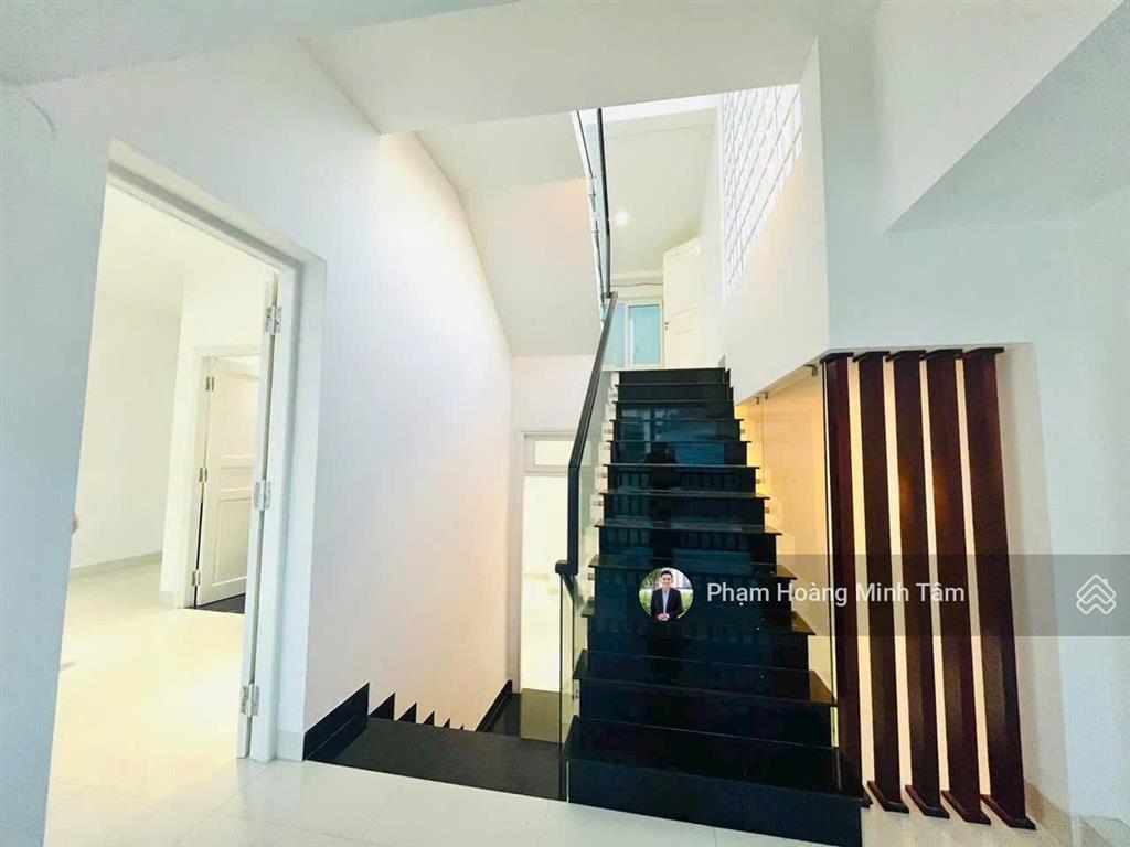 Bán nhà đường hà thanh  gần ngã 2/4, trung tâm nha trang