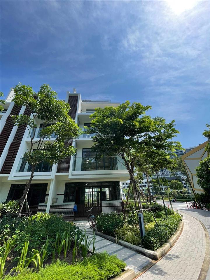 Nhà phố thấp tầng the glen  celadon city  1hầm + 1trệt  4 lầu. dt 343m2  mua trực tiếp cđt 21tỷ
