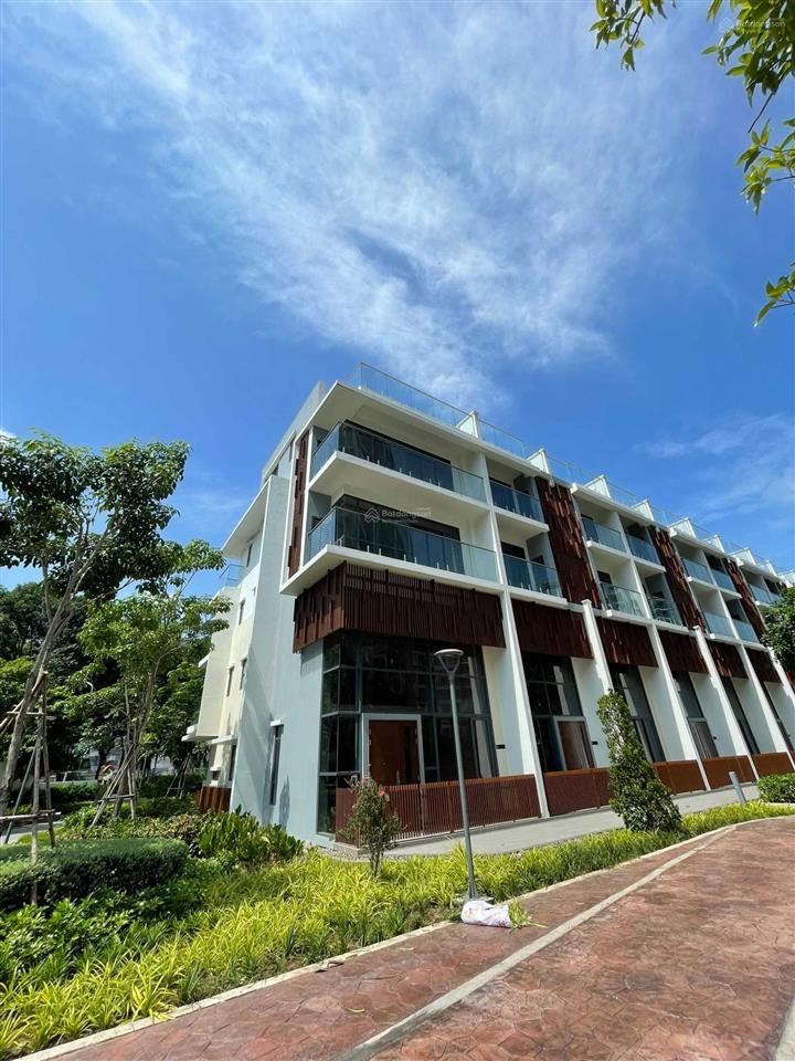 Nhà phố thấp tầng the glen  celadon city  1hầm + 1trệt  4 lầu. dt 343m2  mua trực tiếp cđt 21tỷ
