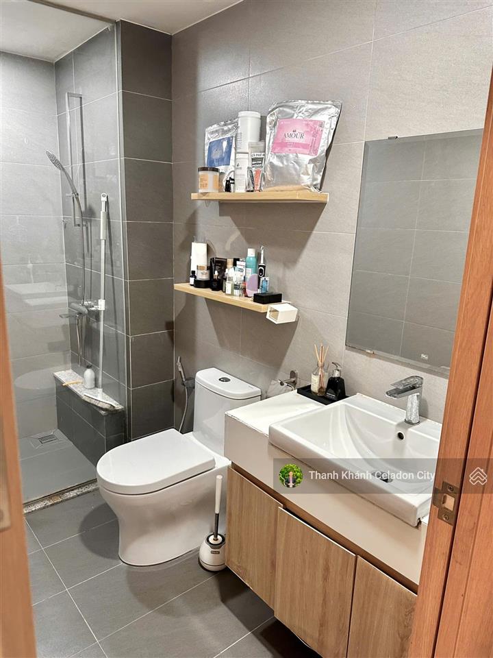 Hot  căn 2pn 84m2, 2pn, 2wc, 1 kho, 1 ban công, khu emerald  celadon city, giá bán 6 tỷ 3 có tl