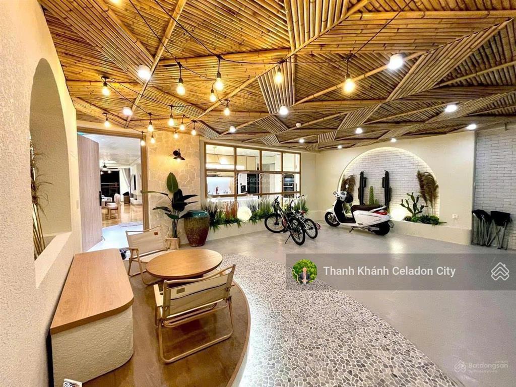 Bán căn sky linked villa  3pn + 1 2wc, giá bán 13tỷ8  căn hộ xe hơi chạy lên tận nhà celadon city