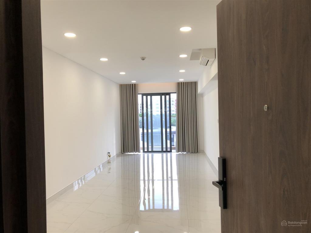 Hót  bán căn diamond brilliant 141m2  3pn + 1  giá 10tỷ tầng 9. full nội thất, bancon đông bắc