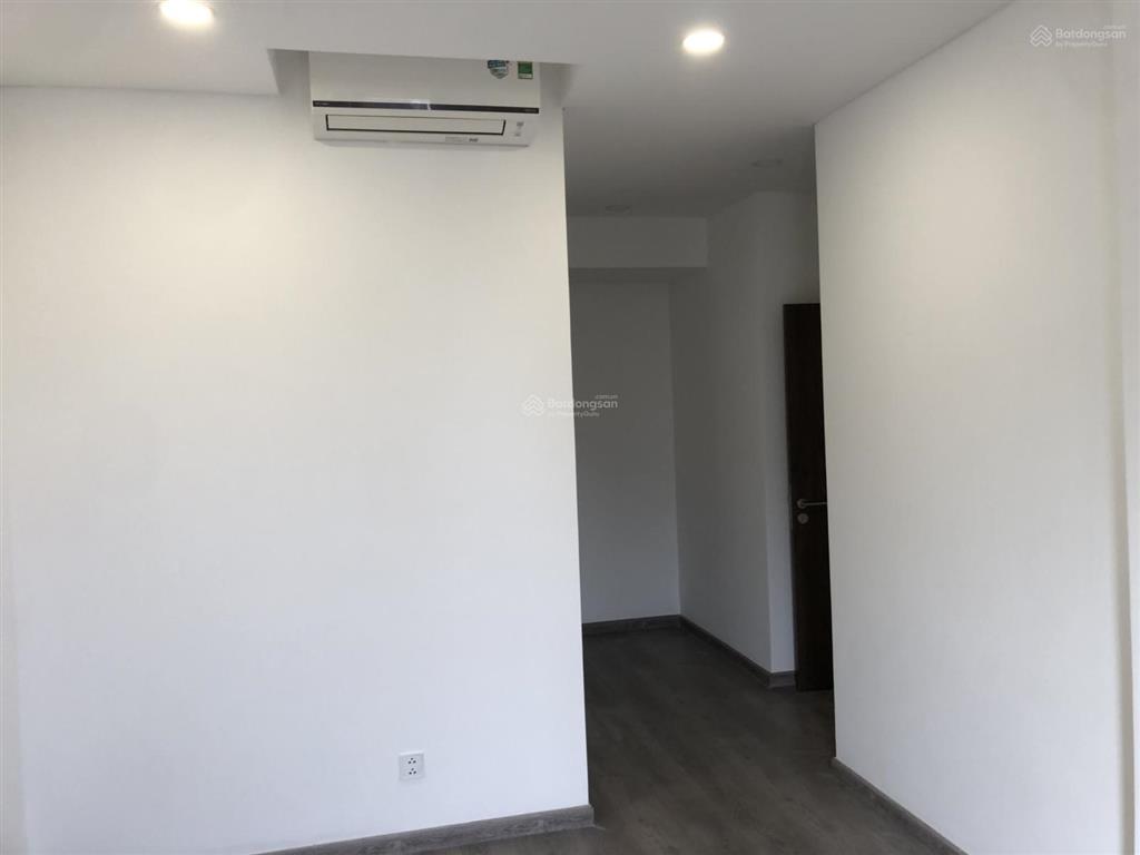 Hót  bán căn diamond brilliant 141m2  3pn + 1  giá 10tỷ tầng 9. full nội thất, bancon đông bắc