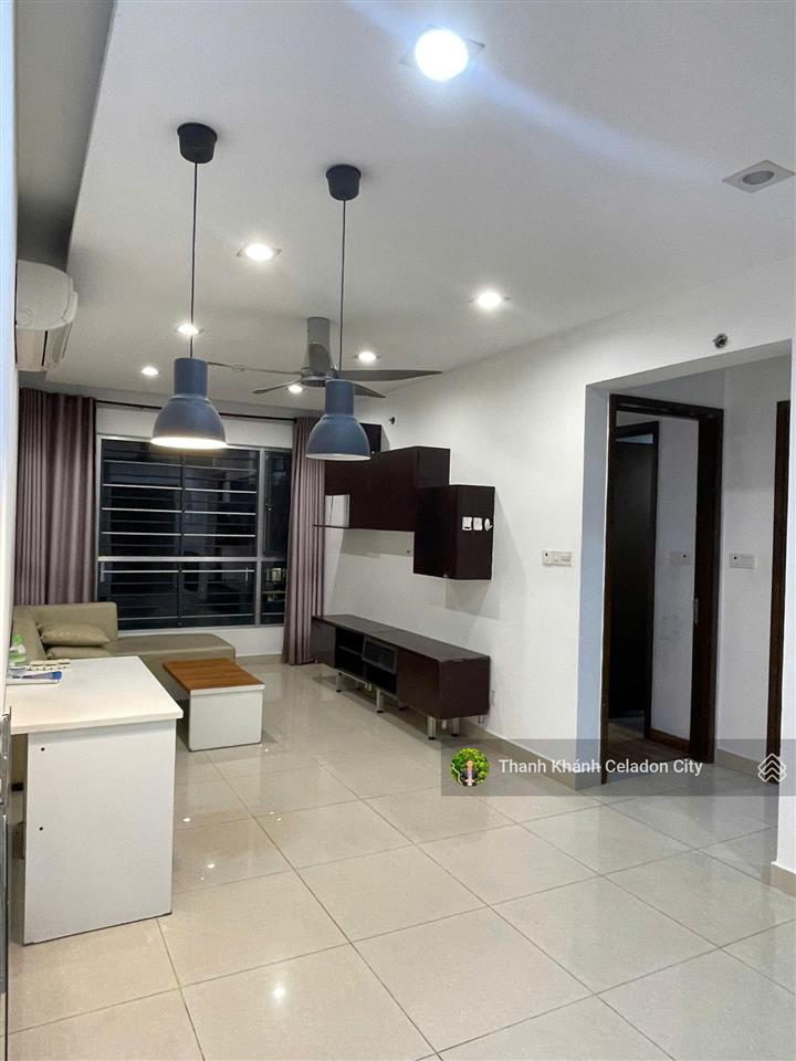 Chủ thân gửi bán căn 2pn block e  ruby, dt 68m2  h đông nam  đã có sổ hồng  giá bán 4tỷ550  tl