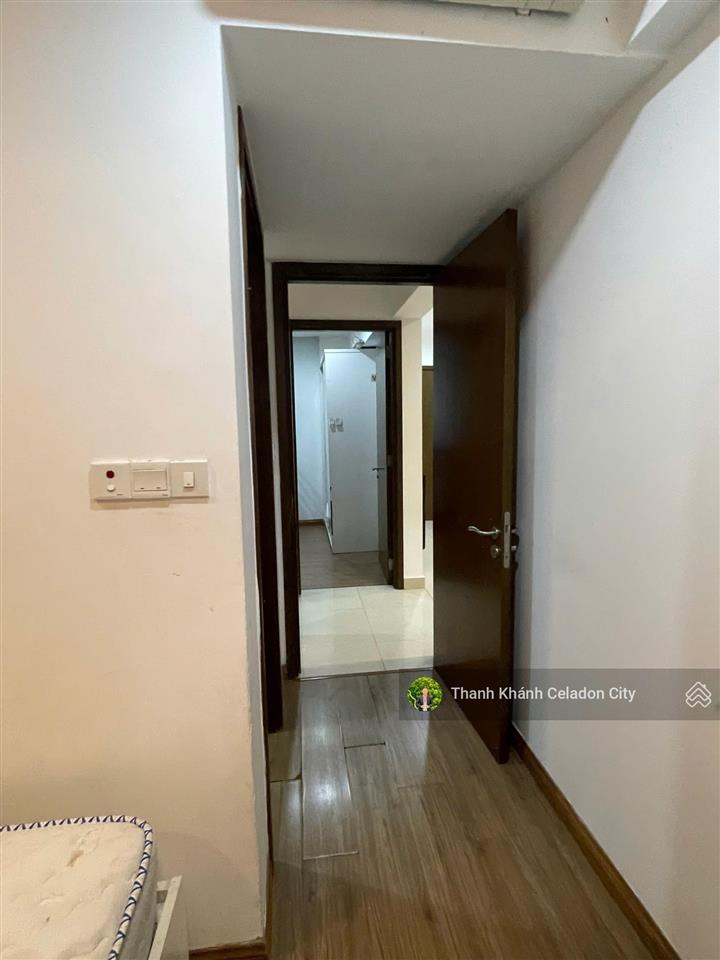 Chủ thân gửi bán căn 2pn block e  ruby, dt 68m2  h đông nam  đã có sổ hồng  giá bán 4tỷ550  tl