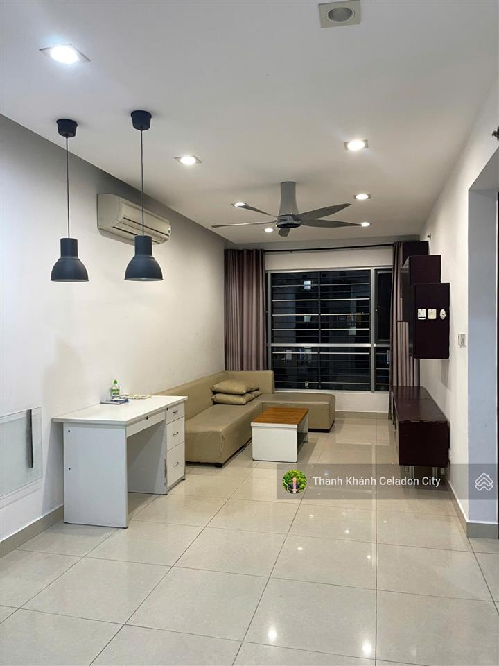 Chủ thân gửi bán căn 2pn block e  ruby, dt 68m2  h đông nam  đã có sổ hồng  giá bán 4tỷ550  tl