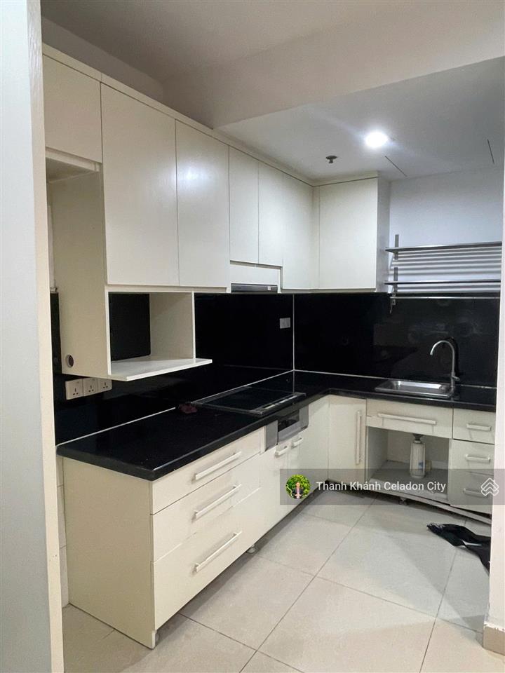 Chủ thân gửi bán căn 2pn block e  ruby, dt 68m2  h đông nam  đã có sổ hồng  giá bán 4tỷ550  tl