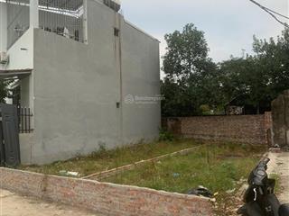 Bán đất xã trường yên  phú nghĩa  hn. diện tích 83m2. mt 5m. sổ vuông như bánh trưng. giá đầu tư