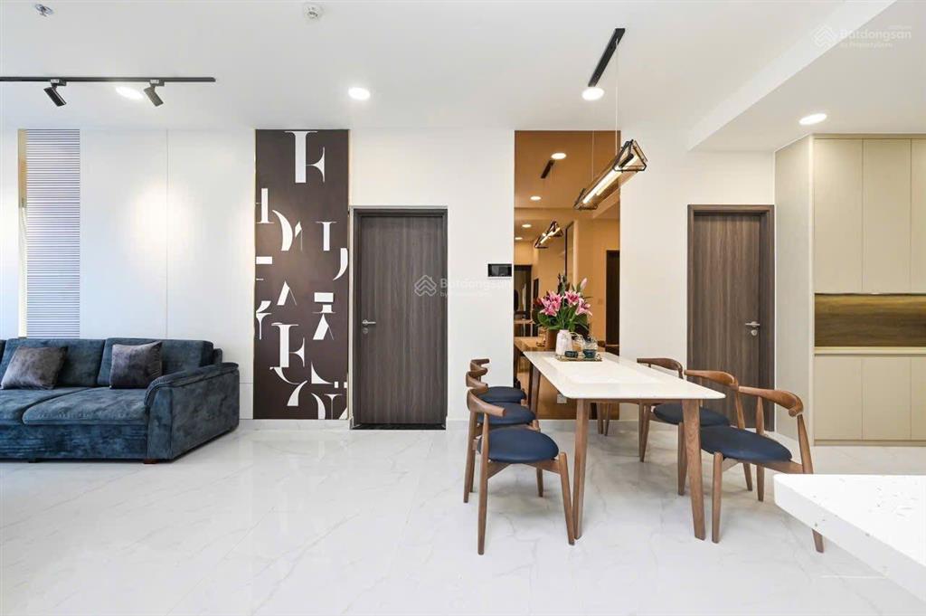 Bán căn view đẹp, giá tốt nhất tại hộ cc kingdom 101, 6,1 tỷ, 76m2, 2pn, 2wc q10, hcm