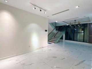 Cho thuê duplex sunshine city. dt 193m2 nội thất cơ bản. giá 35tr/tháng
