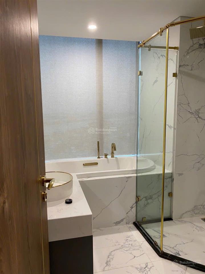 Bán nhanh căn góc s3 sunshine city. tầng cao view sông hồng. hot nhất dự án