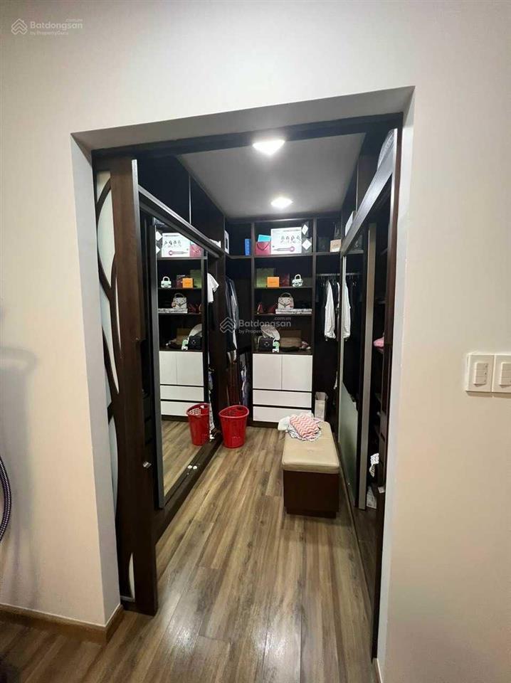 Bán nhà khu nội bộ. vào ở ngay xd 7x15m, hầm lửng 3 lầu nhà thông minh, cây cối xanh mát