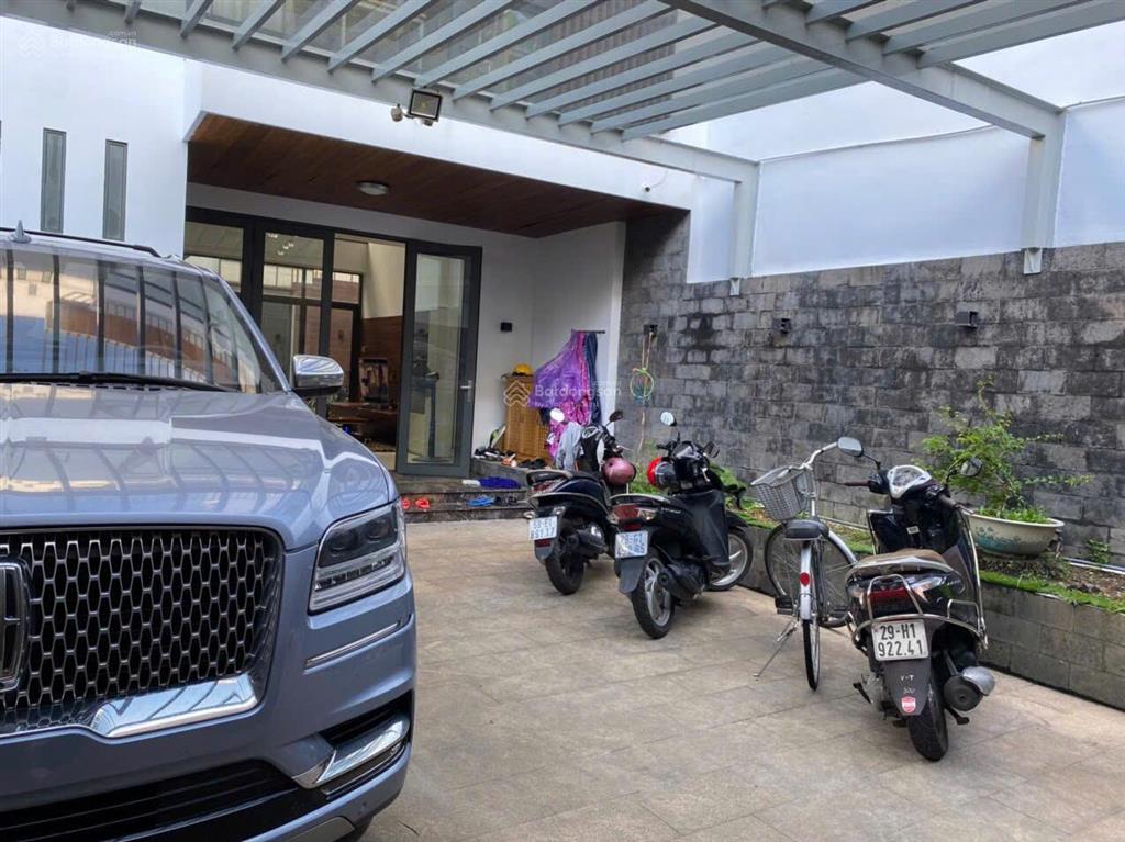 Biệt thự sân vườn 266m hồ biểu chánh  2 căn biệt lập trước sau  đang cho thuê 120tr/th. 75 tỷ tl