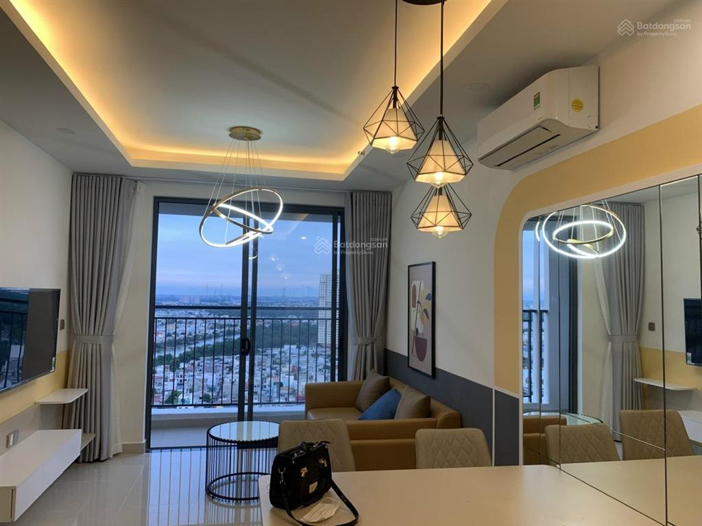Bán căn 2pn 2wc 70m2  view nội khu thoáng mát  phòng ngủ rộng q7 boulevard 3tỷ850