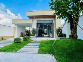 Villa sân vườn ven sài gòn có hồ bơi
vạn người mê 8,1x31m 252m