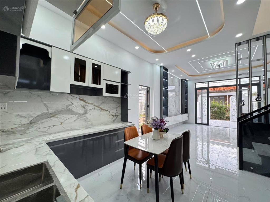 Căn góc 2 mt nhà mới 5 x20m sát kcn cầu tràm đã hoàn công