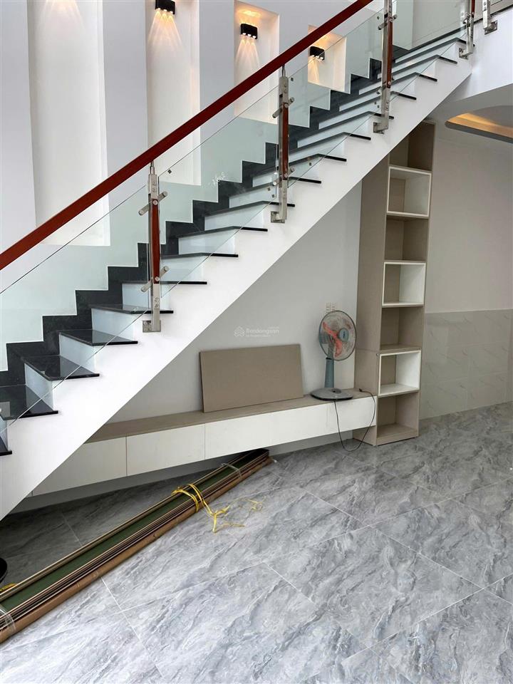 Bán nhà 1 trệt 1 lửng gần khu công nghiệp  gần khu đô thị 5 sao  giá chỉ