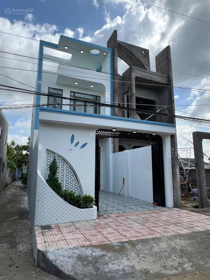 Bán nhà mặt tiền đường nhựa 9m  phước hậu, cần giuộc, long an