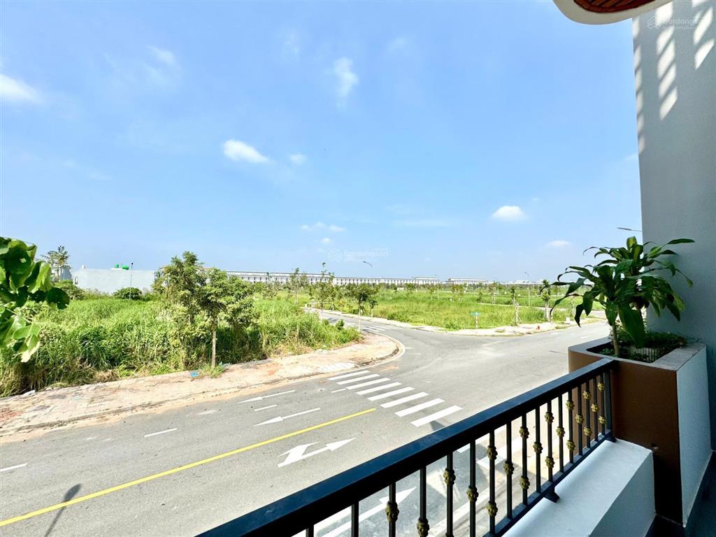 Bán nhà the sol city chợ hưng long giá 5,4 tỷ