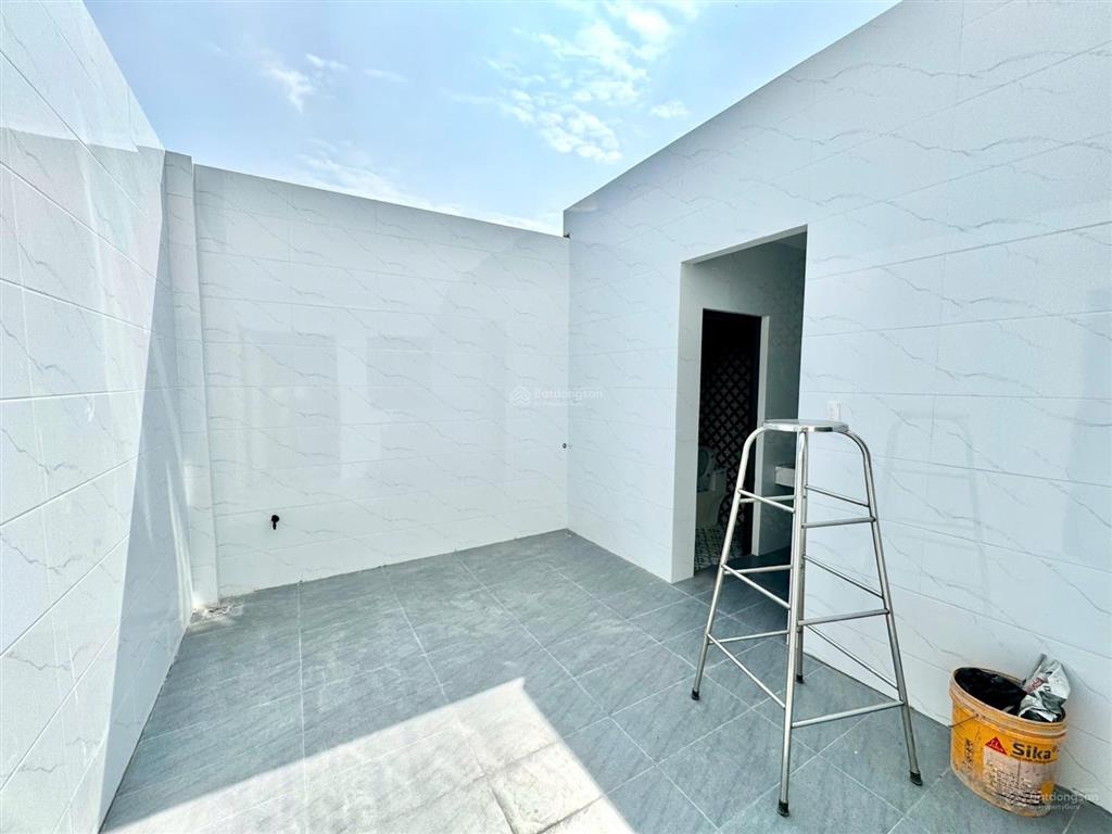 Bán nhà the sol city chợ hưng long giá 5,4 tỷ