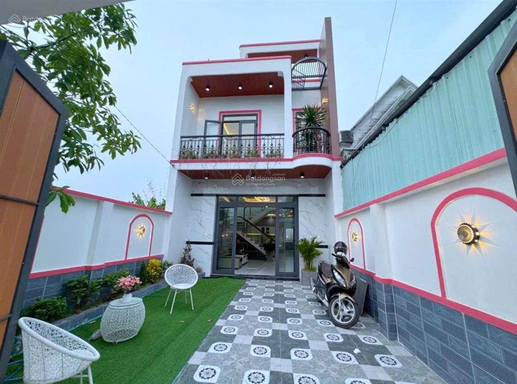 Bán nhà mặt tiền đường kinh doanh phước hậu giảm 100 triệu sổ hồng riêng