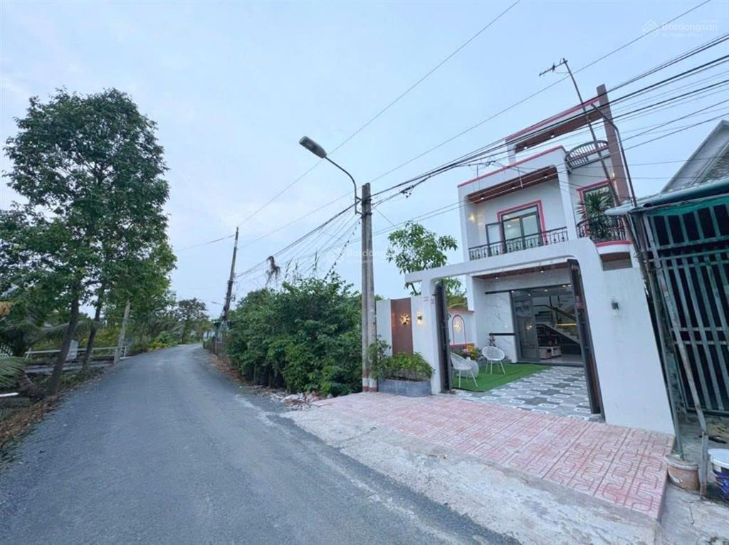 Bán nhà mặt tiền đường kinh doanh phước hậu giảm 100 triệu sổ hồng riêng