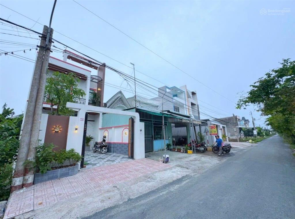 Bán nhà mặt tiền đường kinh doanh phước hậu giảm 100 triệu sổ hồng riêng