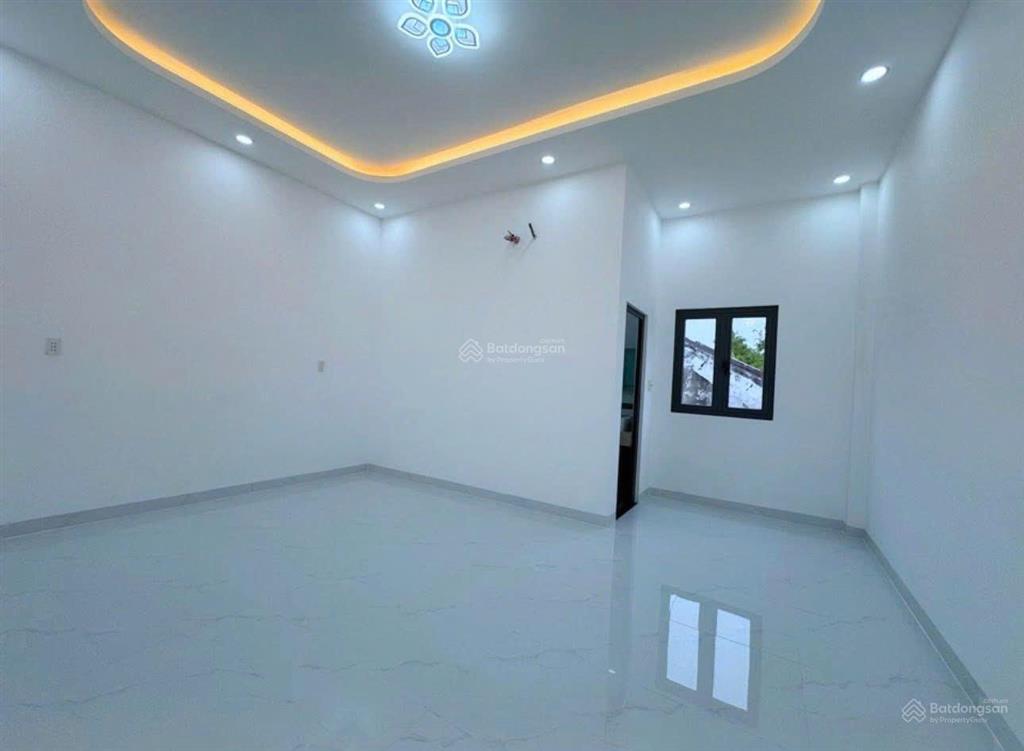 Bán nhà mặt tiền đường kinh doanh phước hậu giảm 100 triệu sổ hồng riêng