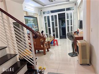 Bán nhà 3 tầng  căn góc 2 mt đường số gần vincom lê văn việt q9